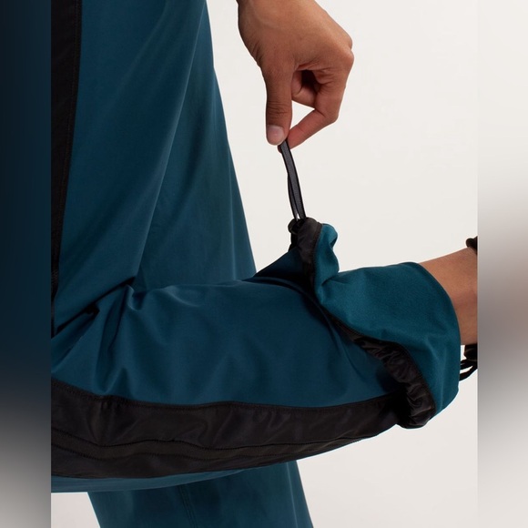 Lululemon Run: Right Round Pant, size 6 - Picture 3 of 14